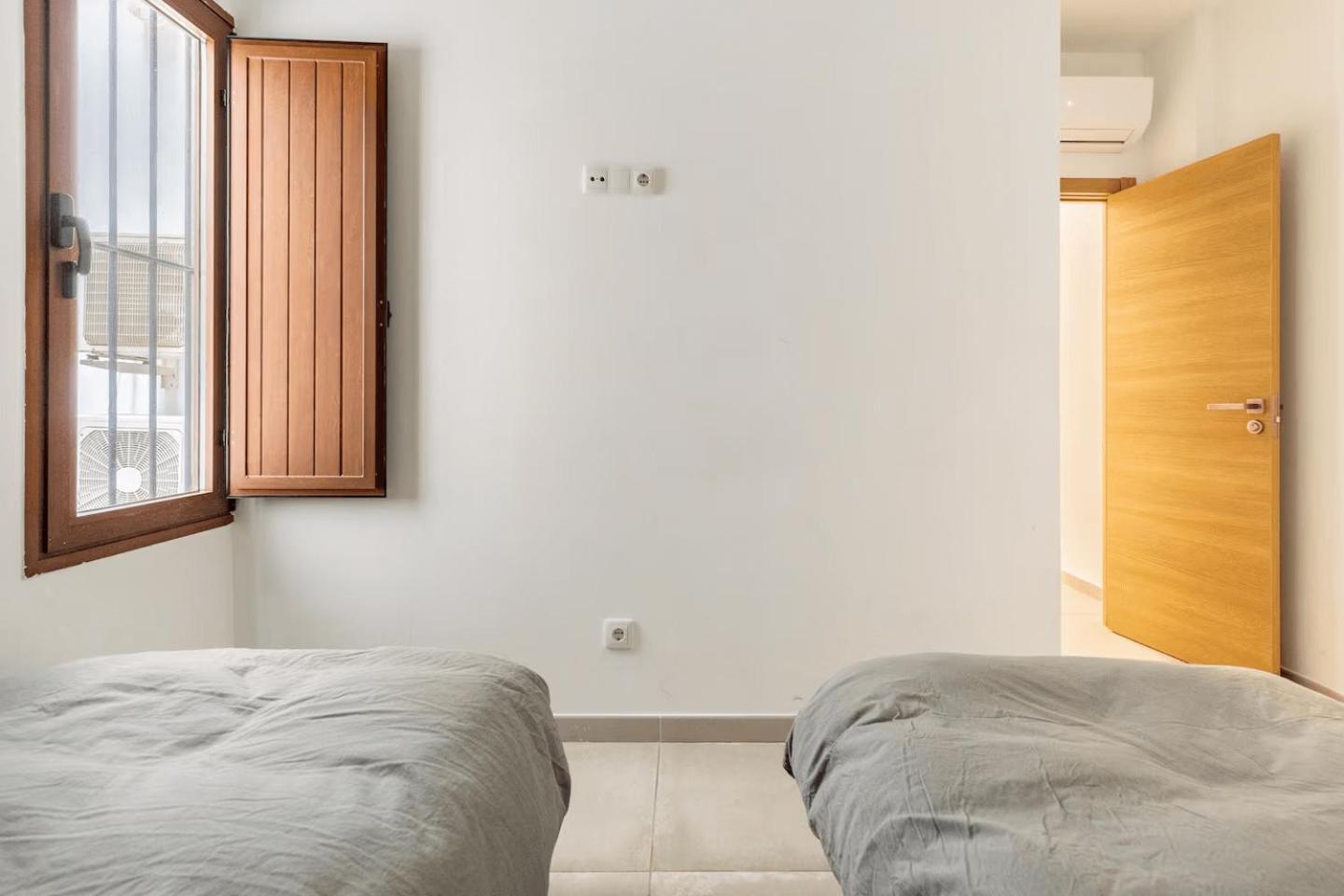 Vivienda Junto A Ruzafa - 12 Pax Y Mas Apartamento Valência Exterior foto